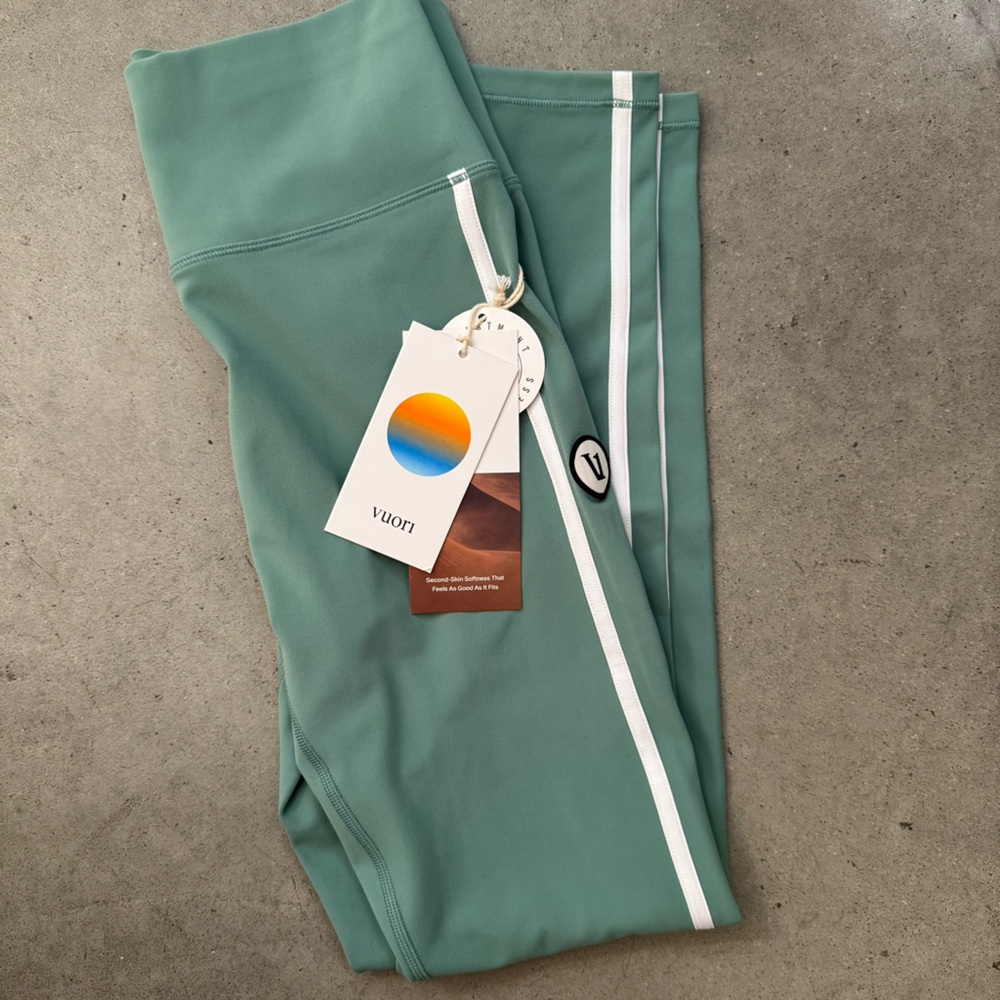 Vuori Sage Track Legging with White Accent